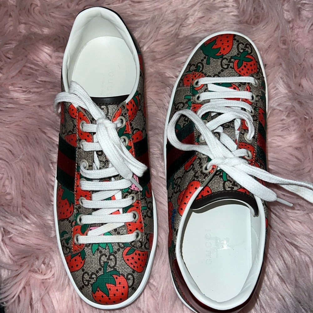 Gucci tennishoes